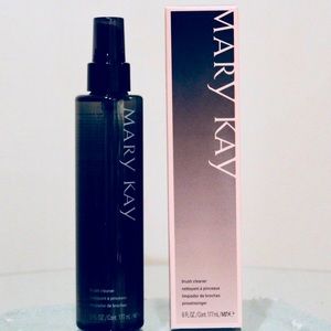 💕 NWT Mary Kay Brush Cleaner